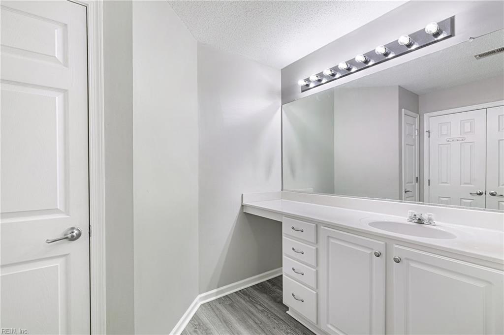 2406 Montgomerie Arch Property Photo 19