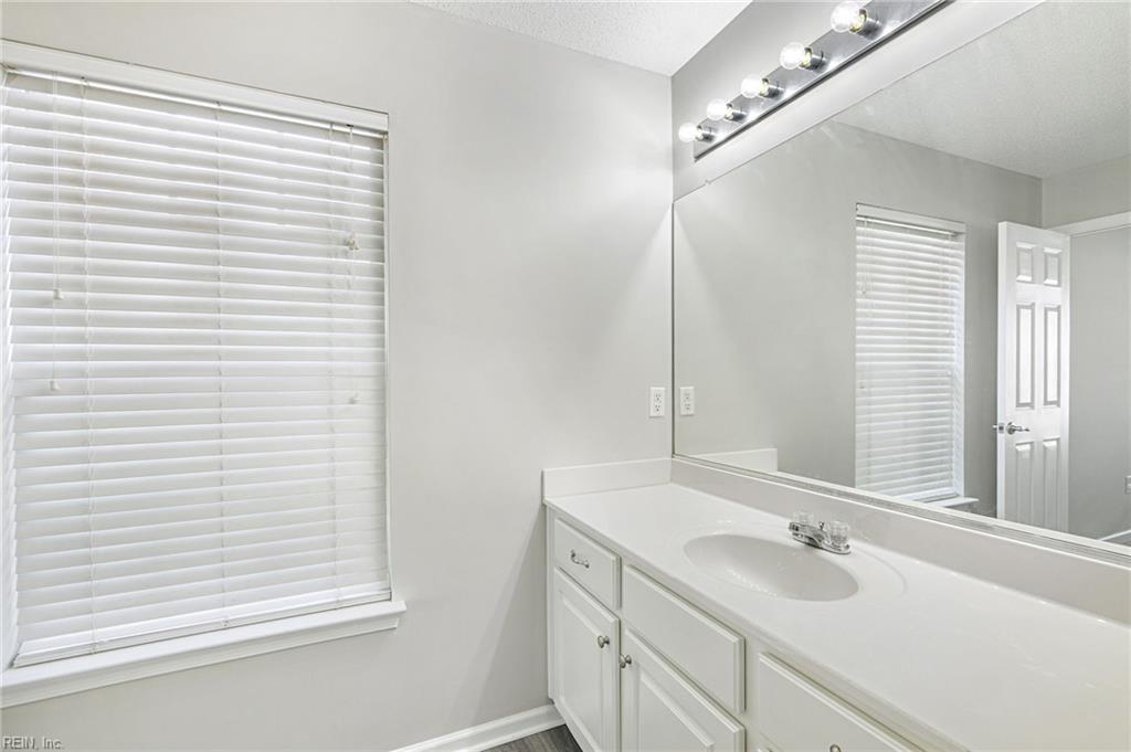 2406 Montgomerie Arch Property Photo 23