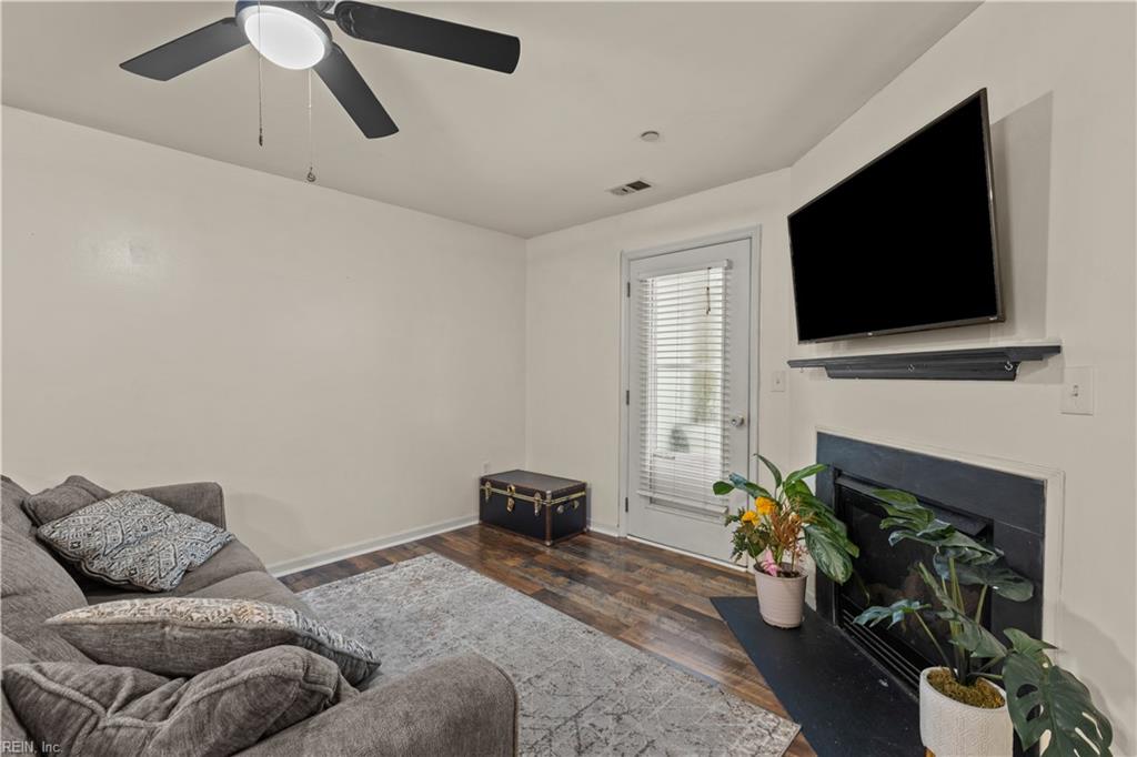 408 Egret Lndg Property Photo 5