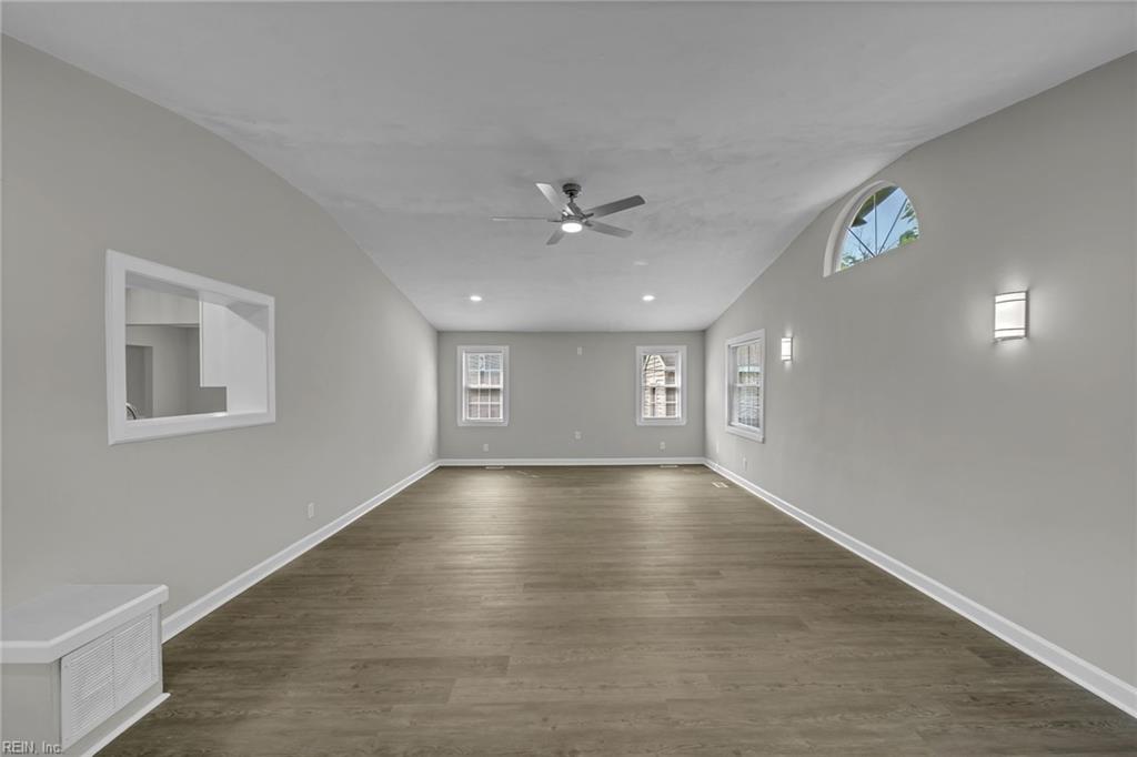 1092 Kennedy St Property Photo 18