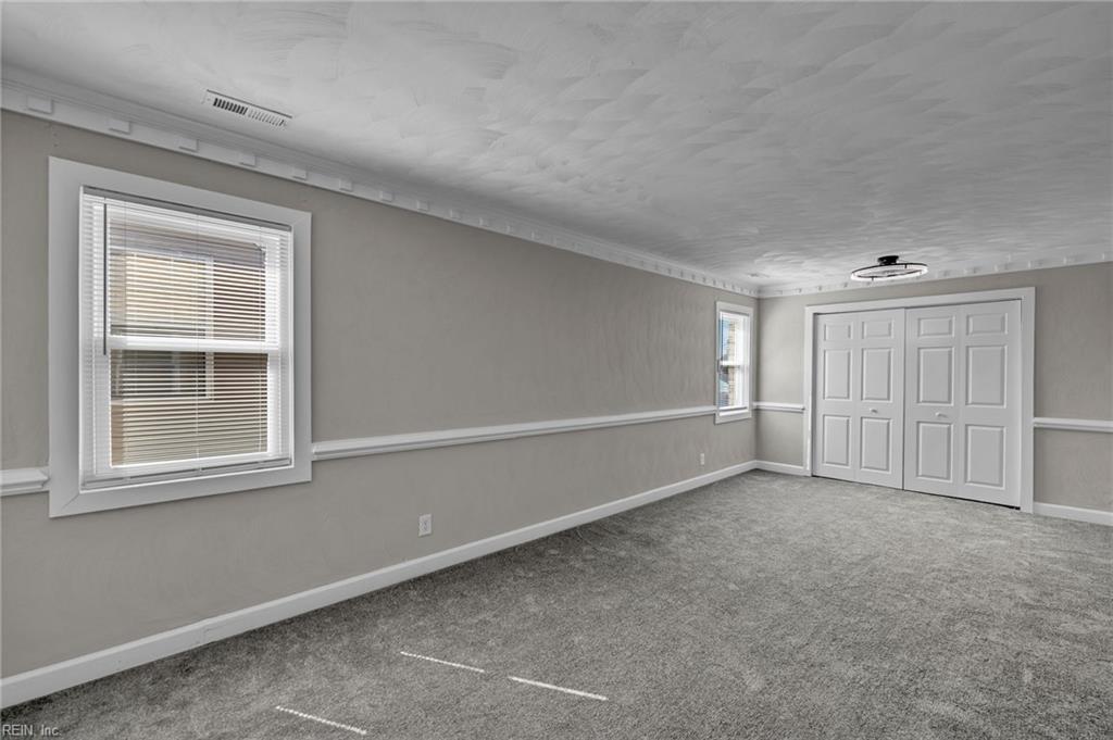 1092 Kennedy St Property Photo 24