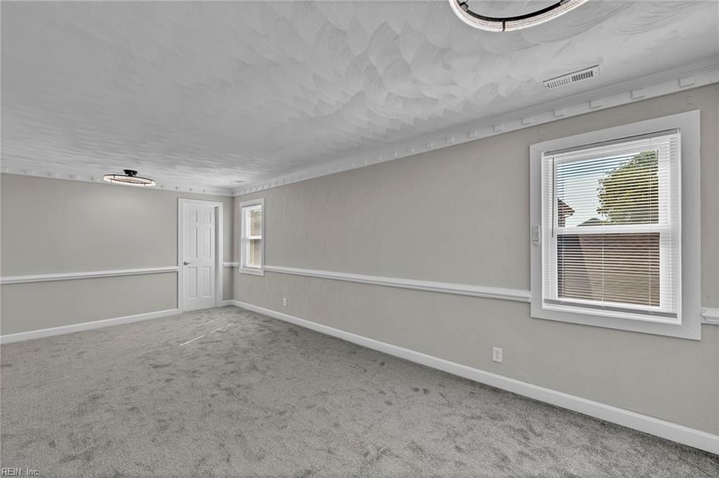 1092 Kennedy St Property Photo 25