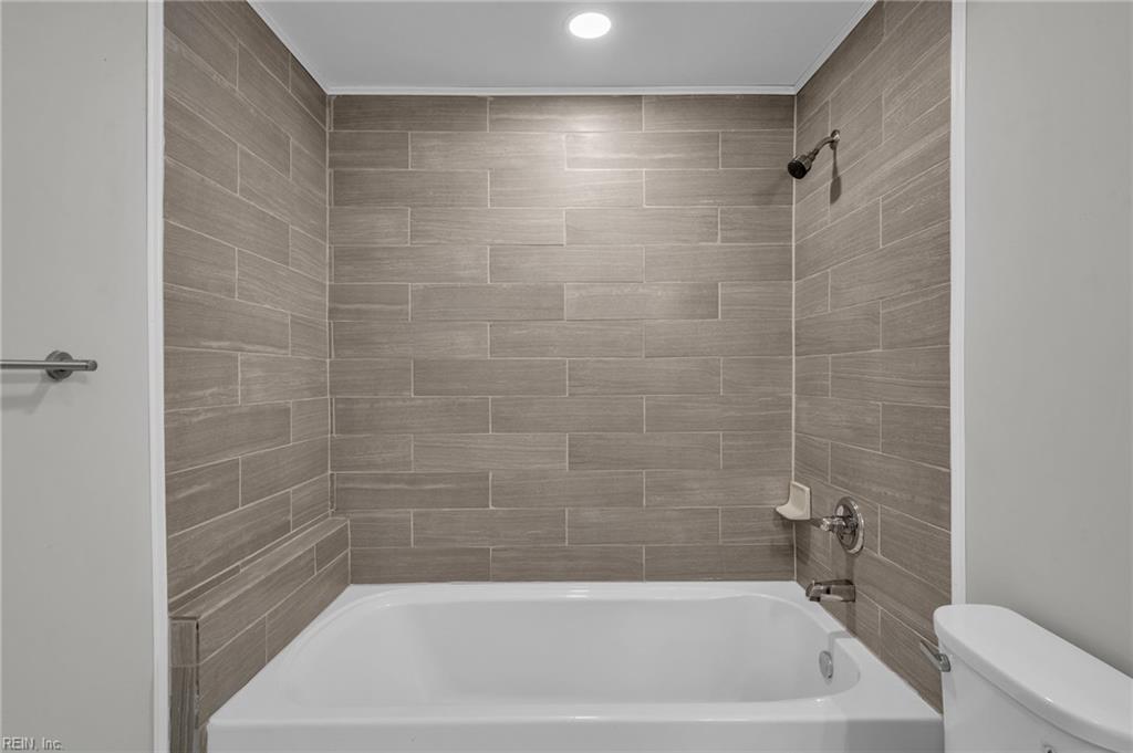 1092 Kennedy St Property Photo 32