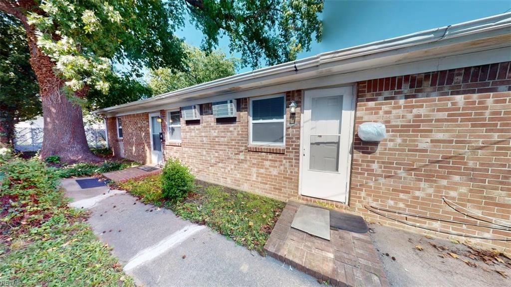 2127 Grandy Ave Property Photo 2