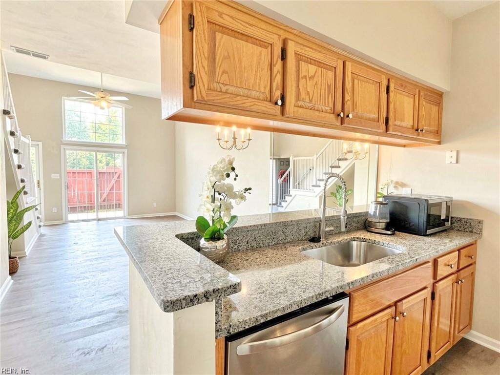 1414 Loose Strife Pl Property Photo 10