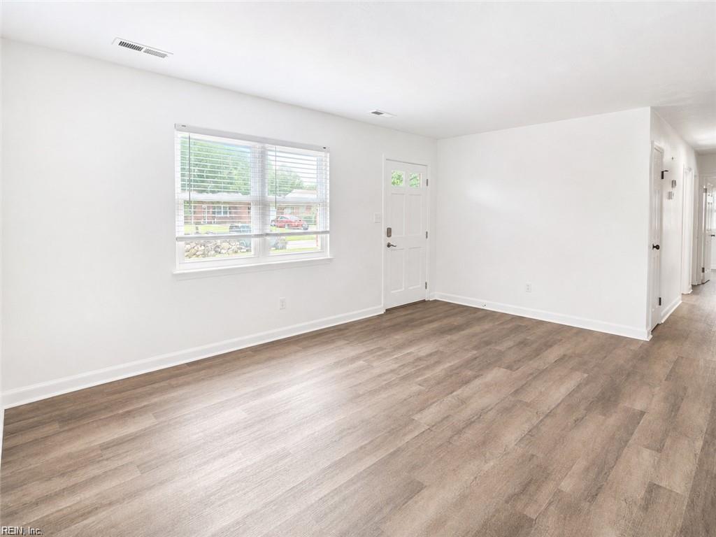5440 Macqueen Dr Property Photo 6