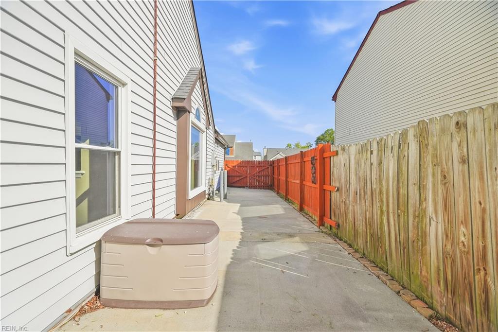 1469 Eddystone Dr Property Photo 32