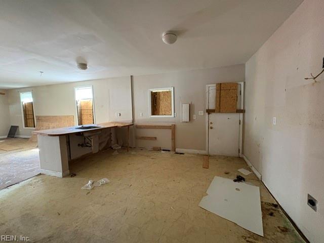 127 Filbert St Property Photo 6