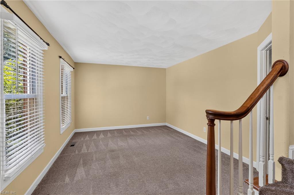 1705 Pilgrims Mews Property Photo 4
