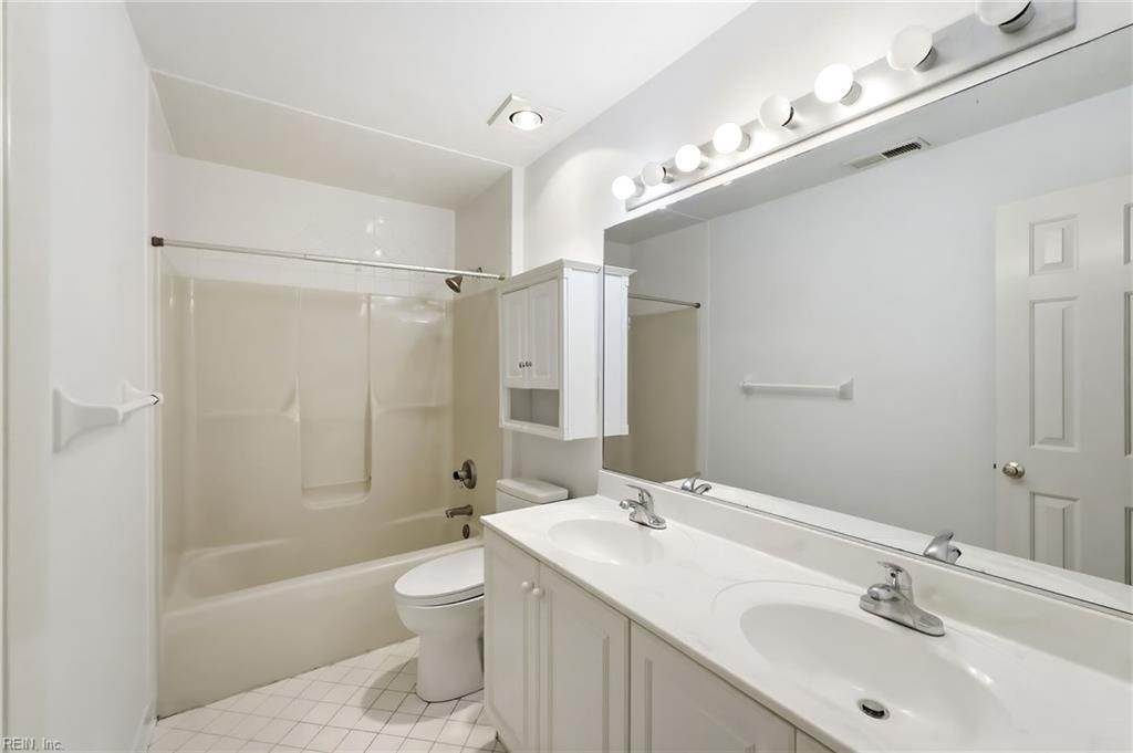 1705 Pilgrims Mews Property Photo 26