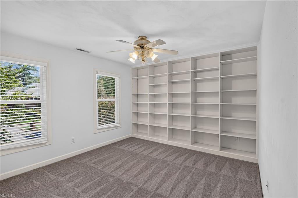1705 Pilgrims Mews Property Photo 33