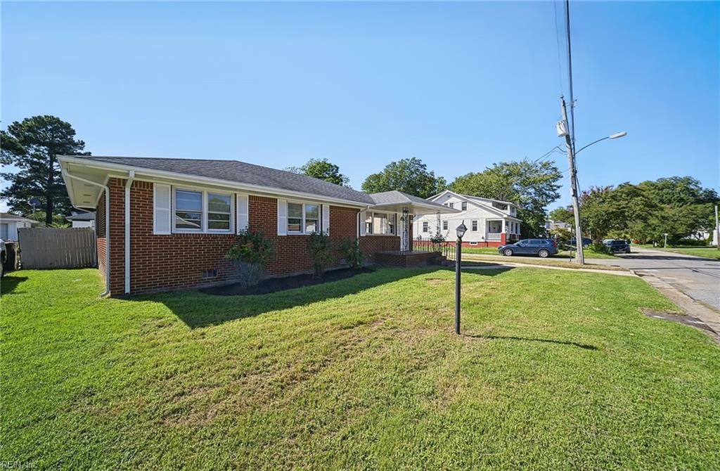1608 Jackson Ave Property Photo 2