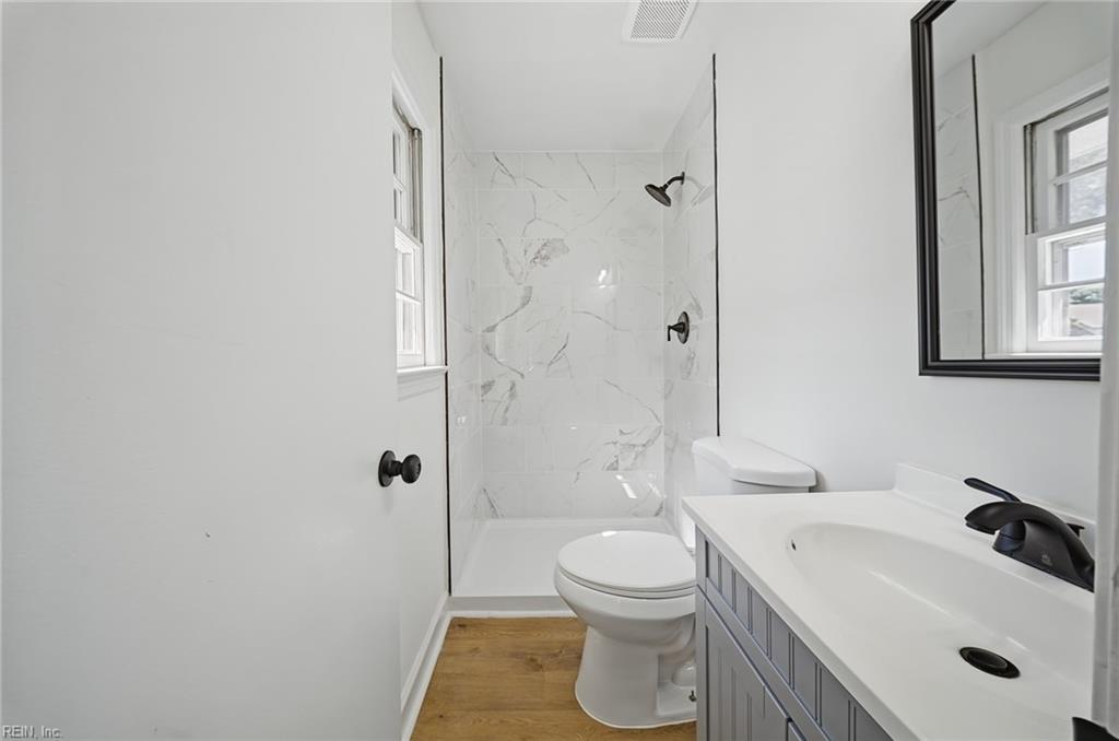 1608 Jackson Ave Property Photo 20