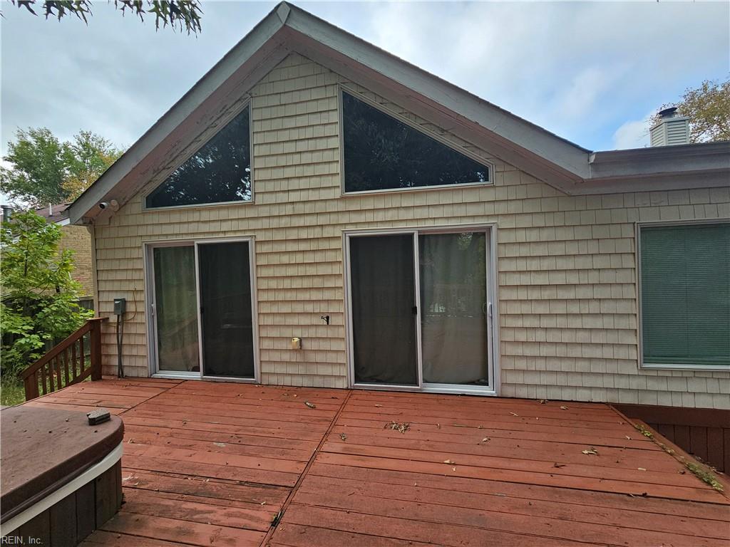 3975 Long Point Blvd Property Photo 28