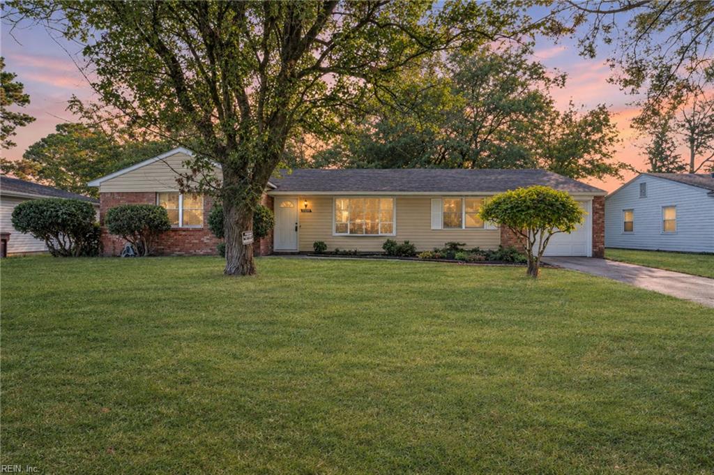1209 Sir Galahad Dr Property Photo 1