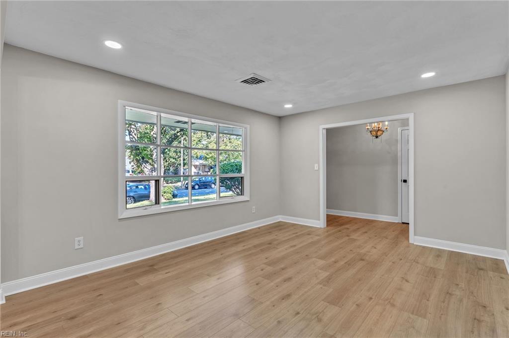 1209 Sir Galahad Dr Property Photo 10