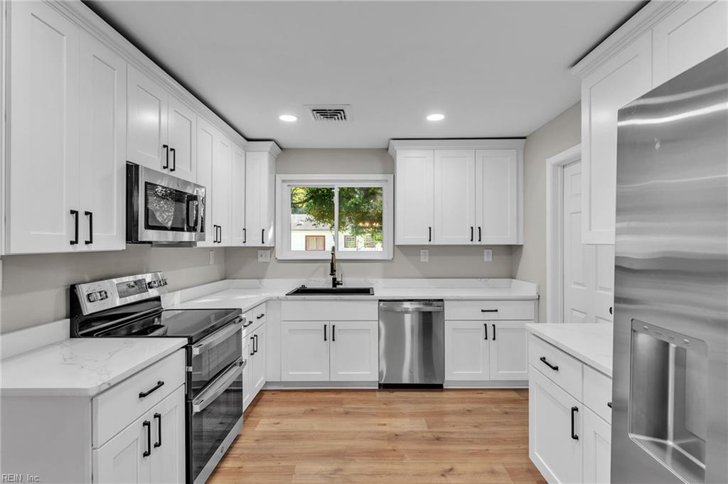 1209 Sir Galahad Dr Property Photo 14