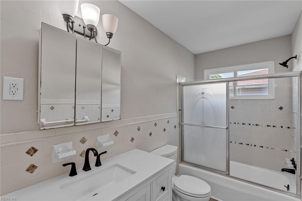 1209 Sir Galahad Dr Property Photo 28