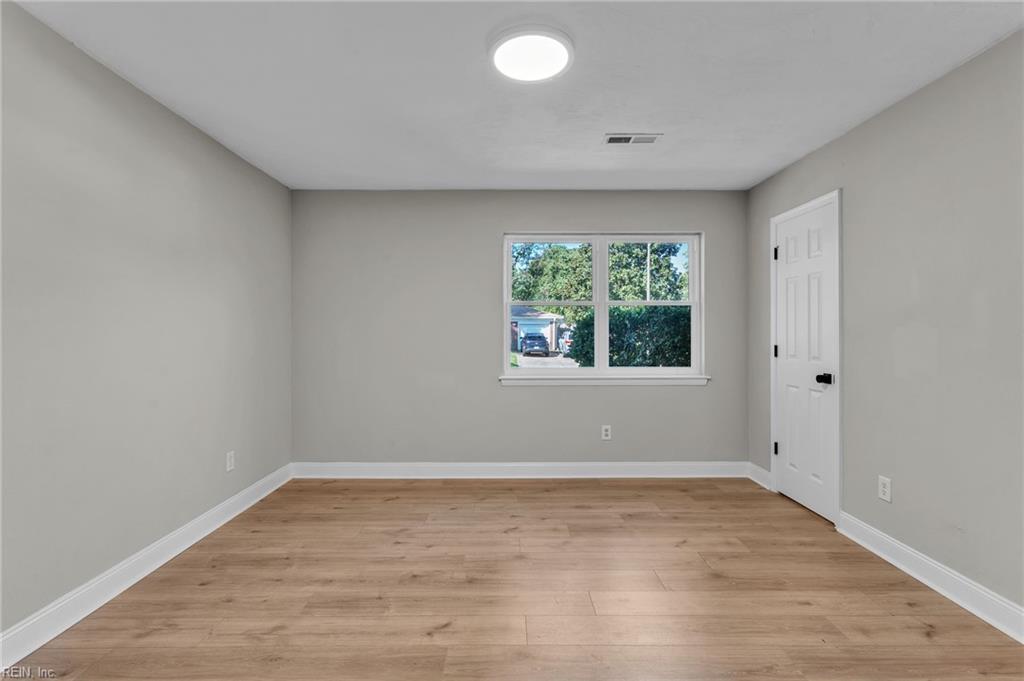 1209 Sir Galahad Dr Property Photo 30