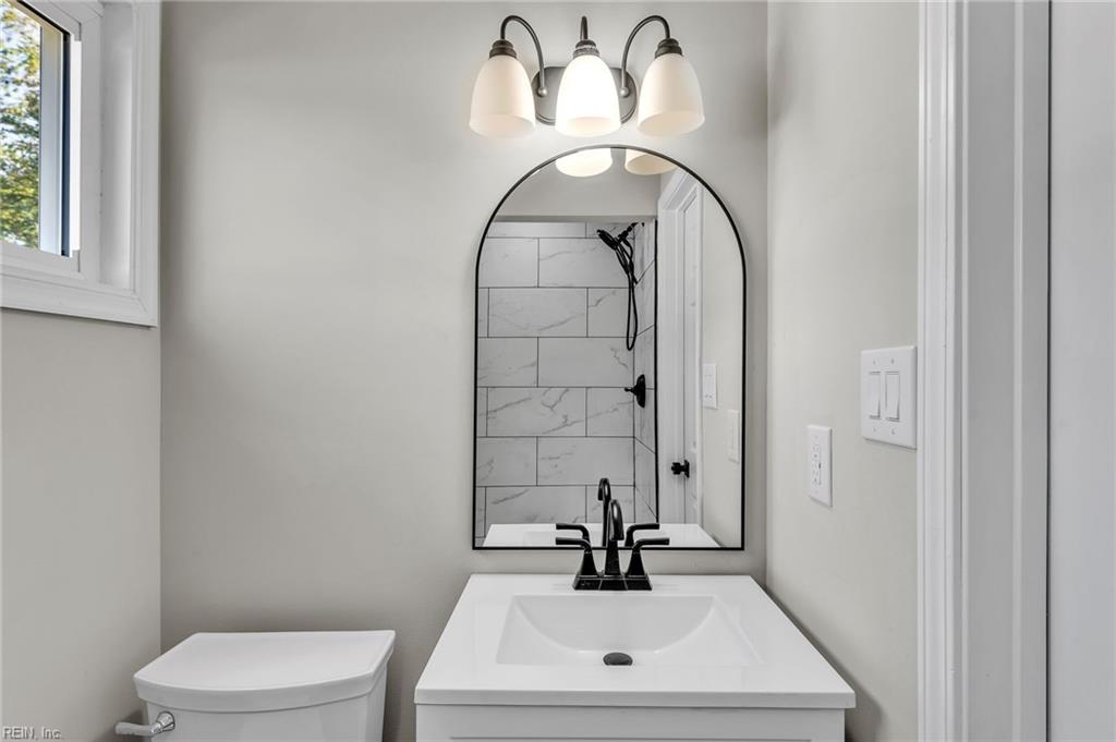 1209 Sir Galahad Dr Property Photo 35