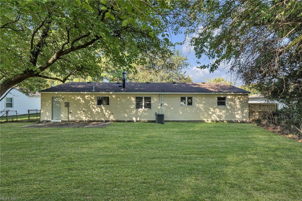 1209 Sir Galahad Dr Property Photo 39