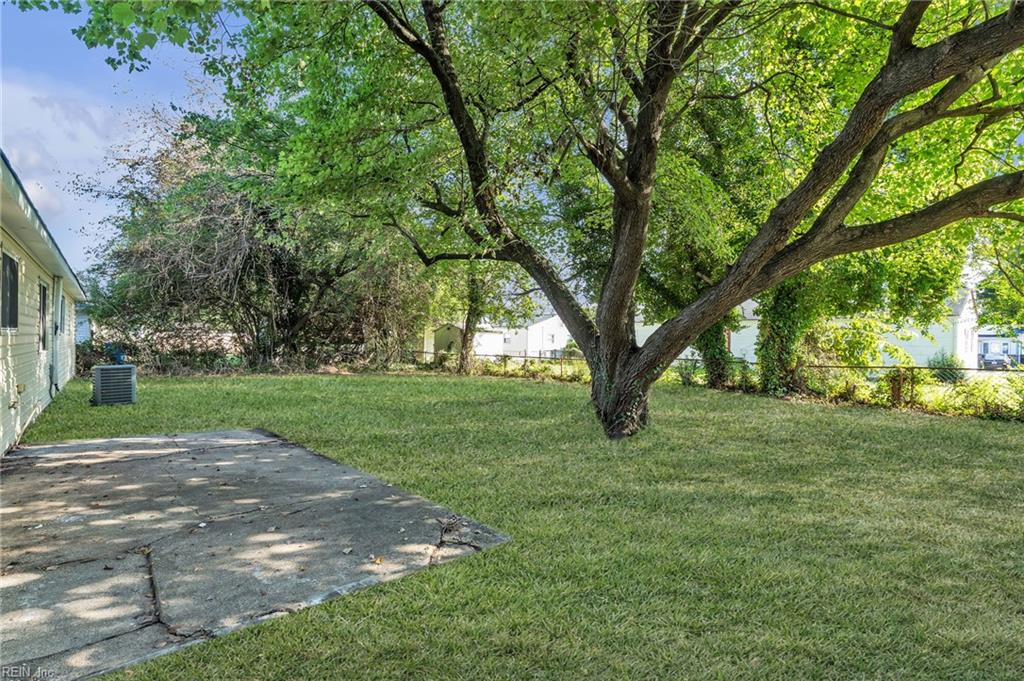 1209 Sir Galahad Dr Property Photo 41