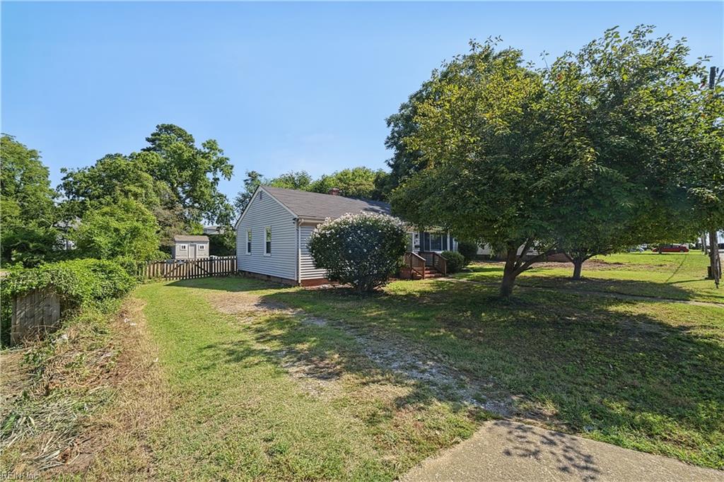 32 Claremont Ave Property Photo 4
