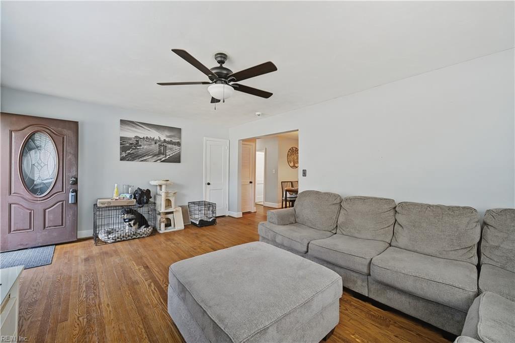32 Claremont Ave Property Photo 6