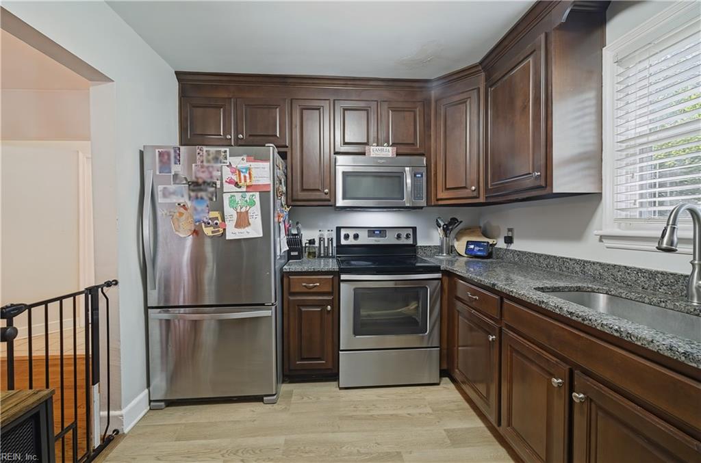 32 Claremont Ave Property Photo 11