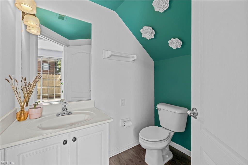 1125 Farrcroft Way Property Photo 13