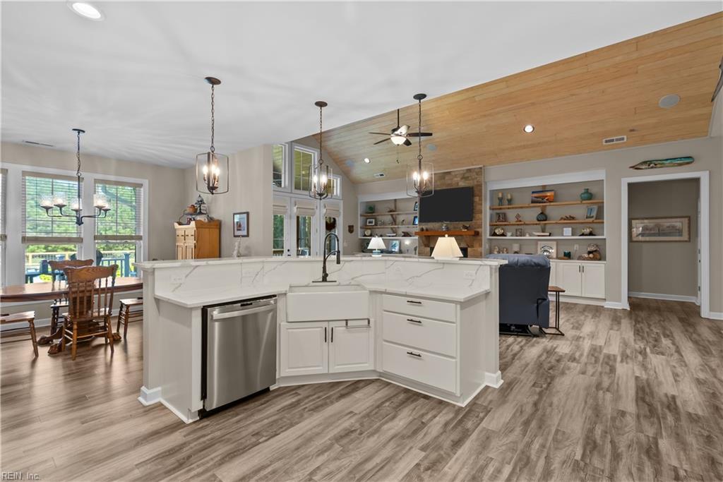 2962 Butlers Bluff Dr Property Photo 32