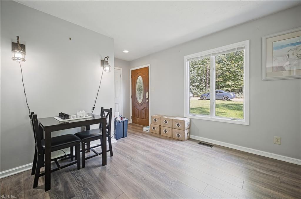 6 Foxcroft Rd Property Photo 9
