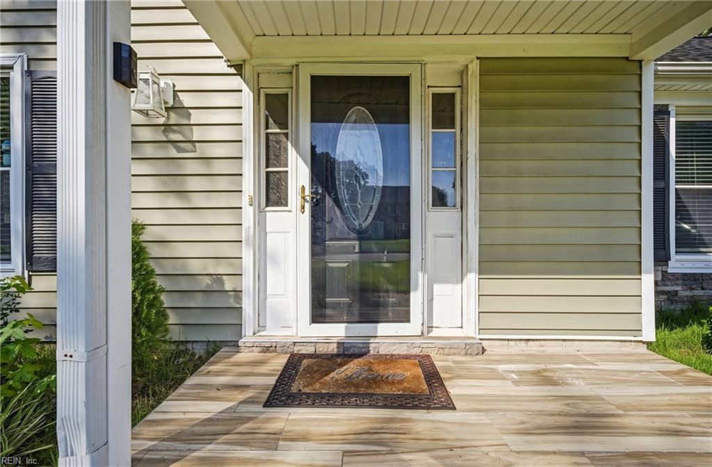744 Helmsdale Way Property Photo 3