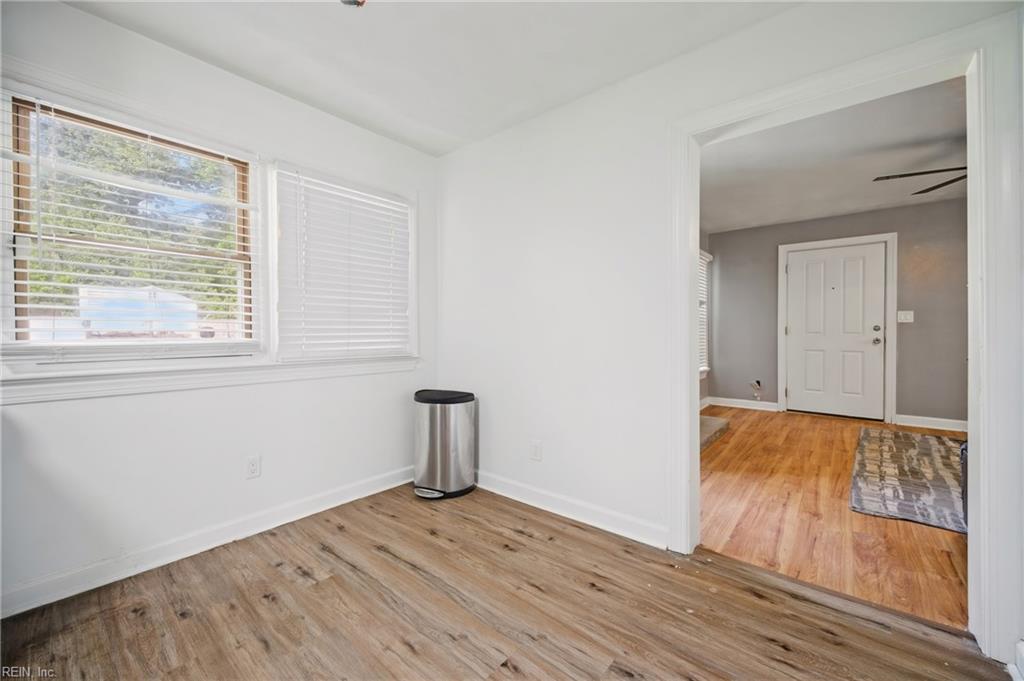 744 Helmsdale Way Property Photo 6