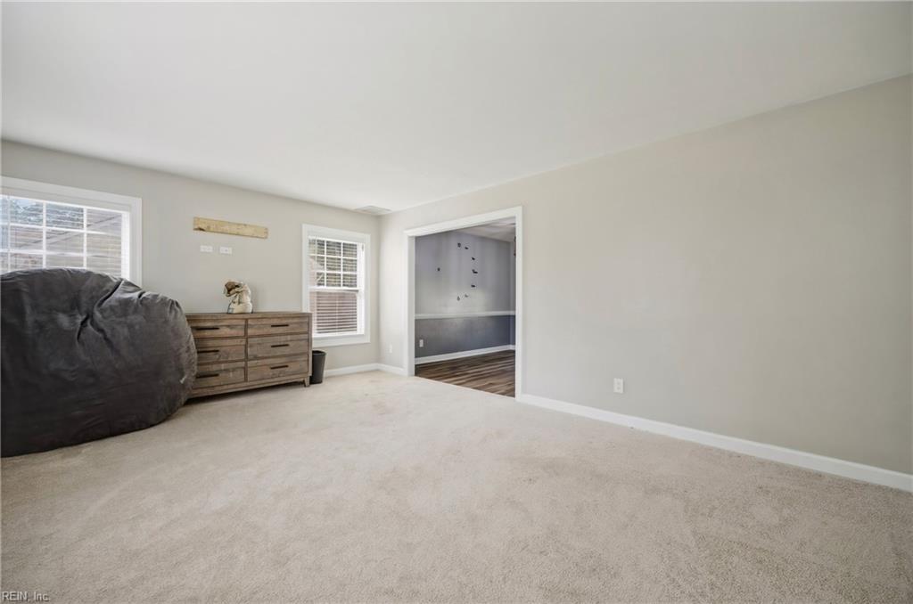 744 Helmsdale Way Property Photo 9