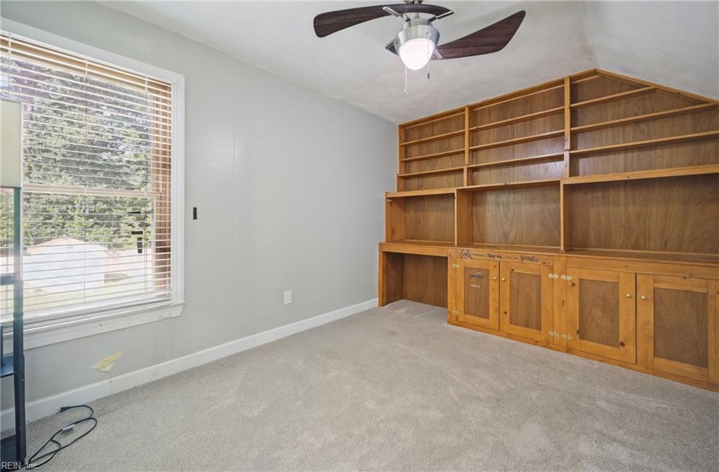 744 Helmsdale Way Property Photo 13