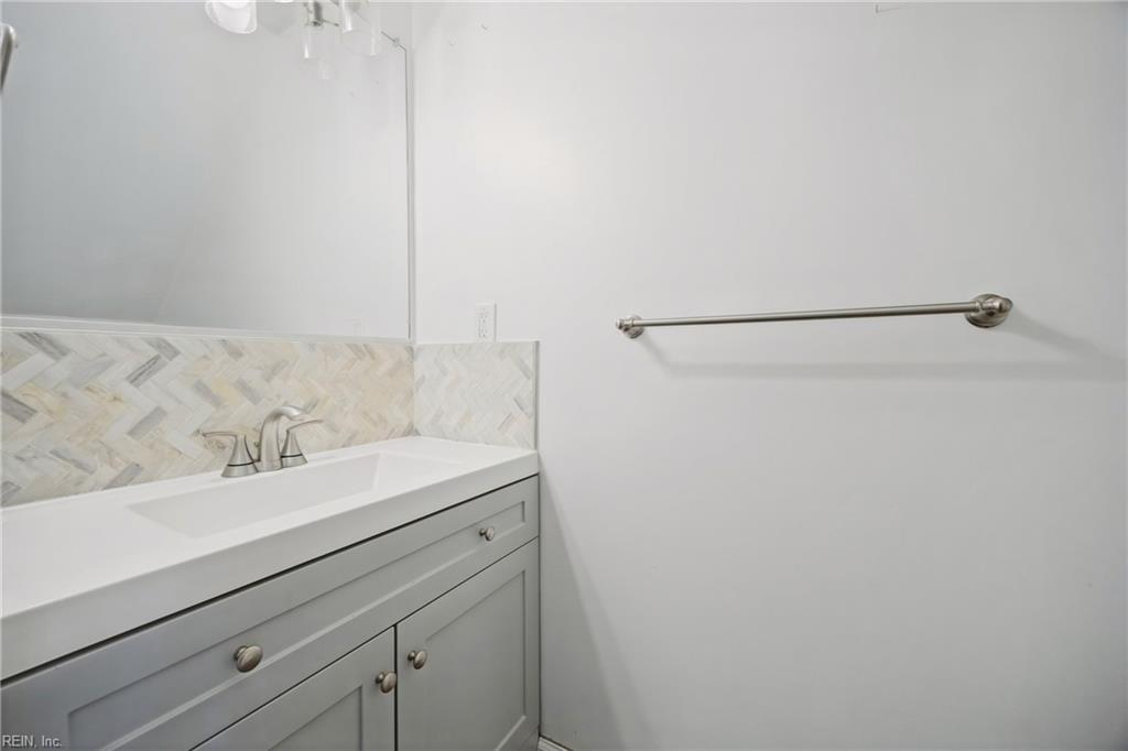 744 Helmsdale Way Property Photo 14