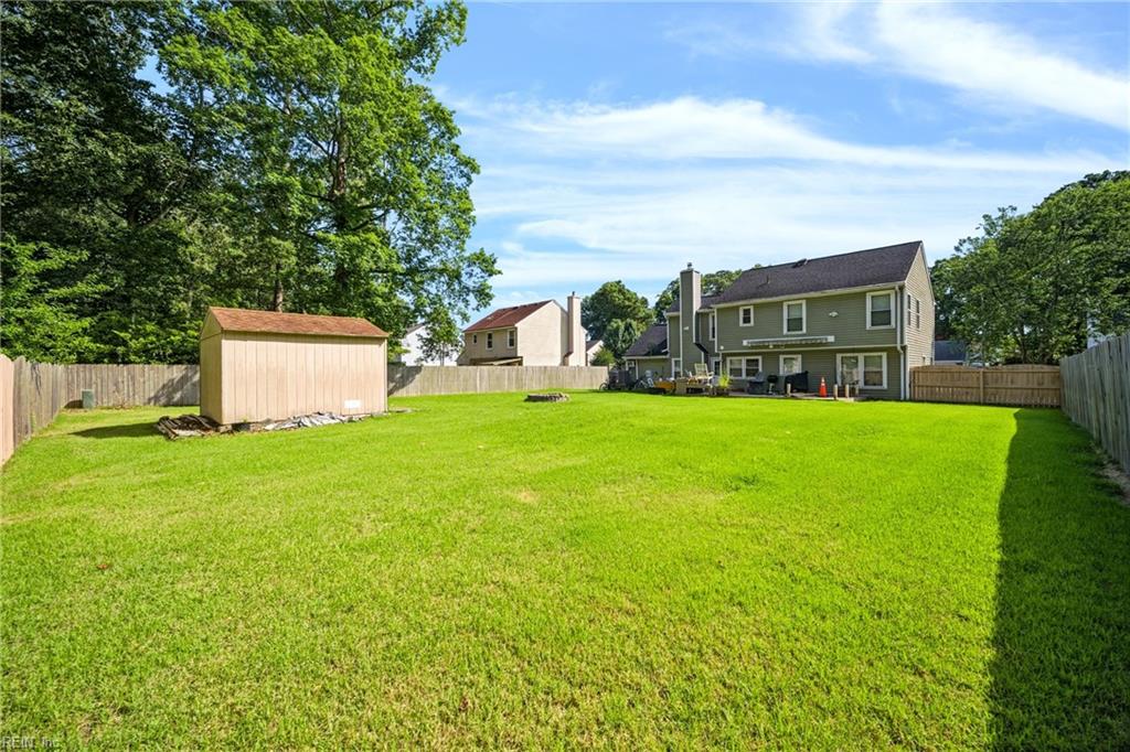 744 Helmsdale Way Property Photo 18