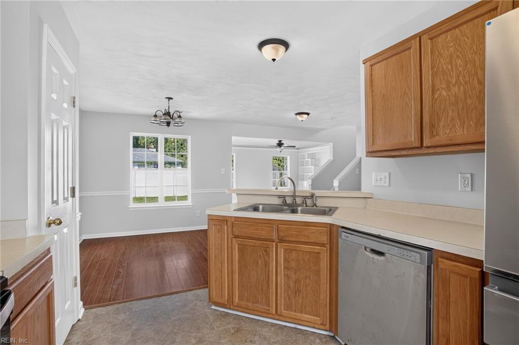 313 Gale Ave Property Photo 8