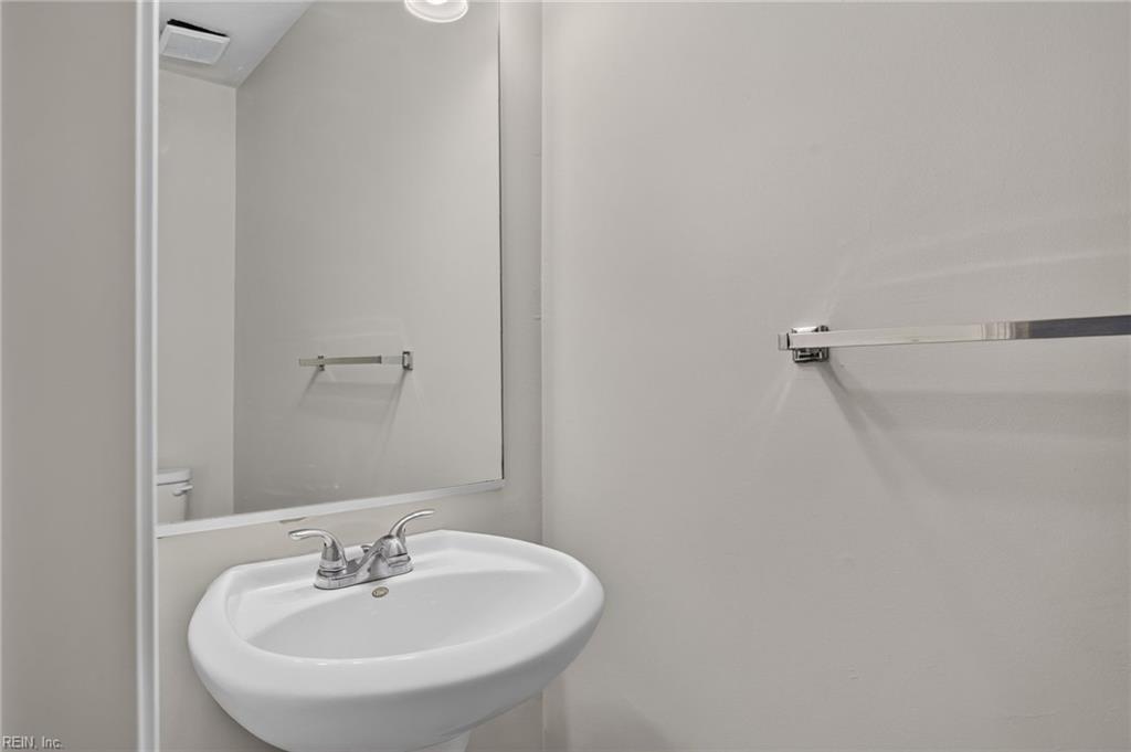 313 Gale Ave Property Photo 15