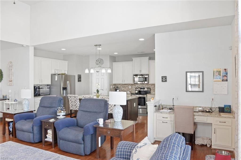 852 Bennetts Meadow Ln Property Photo 15