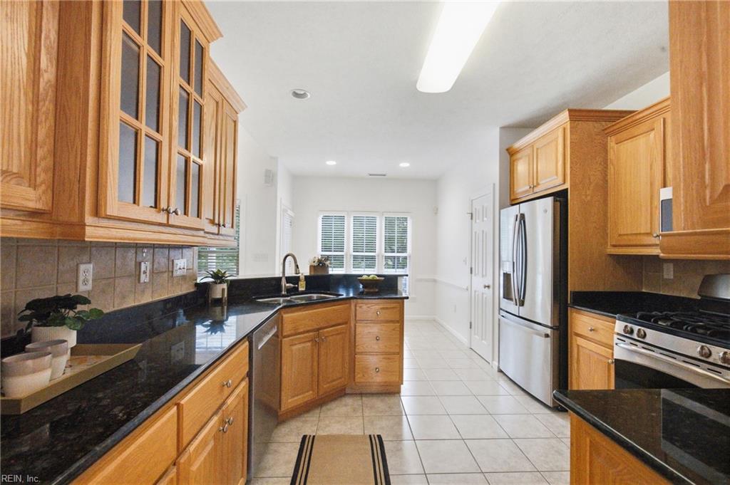 1703 Cheslie Arch Property Photo 3