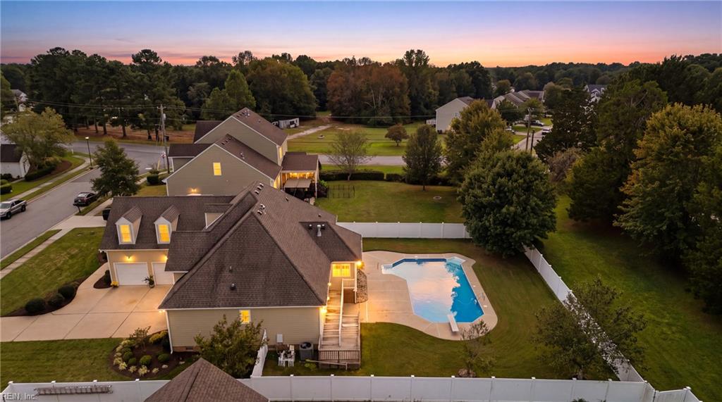 1703 Cheslie Arch Property Photo 15
