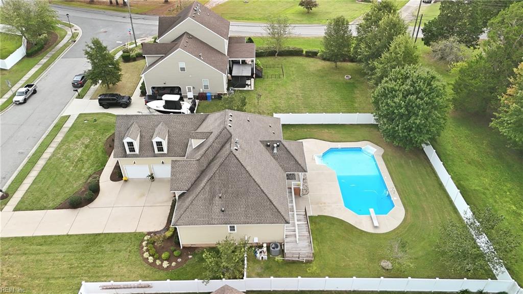 1703 Cheslie Arch Property Photo 16