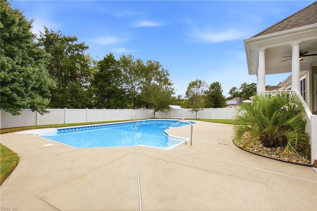 1703 Cheslie Arch Property Photo 17
