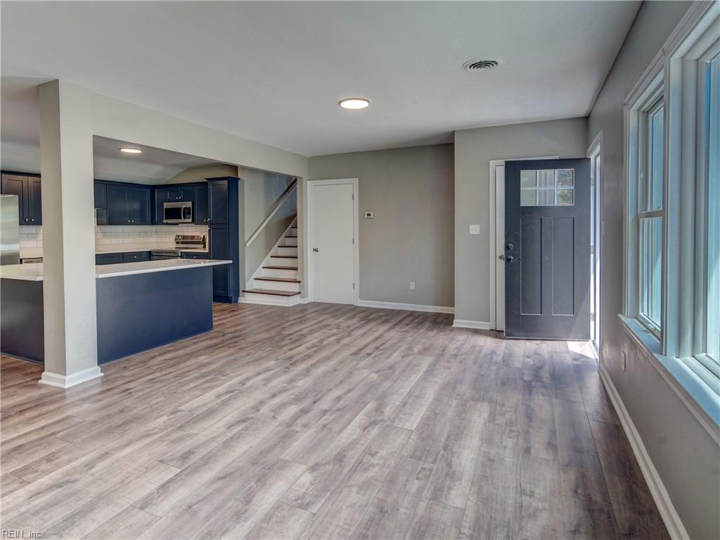 9 Riverdale Dr Property Photo 6
