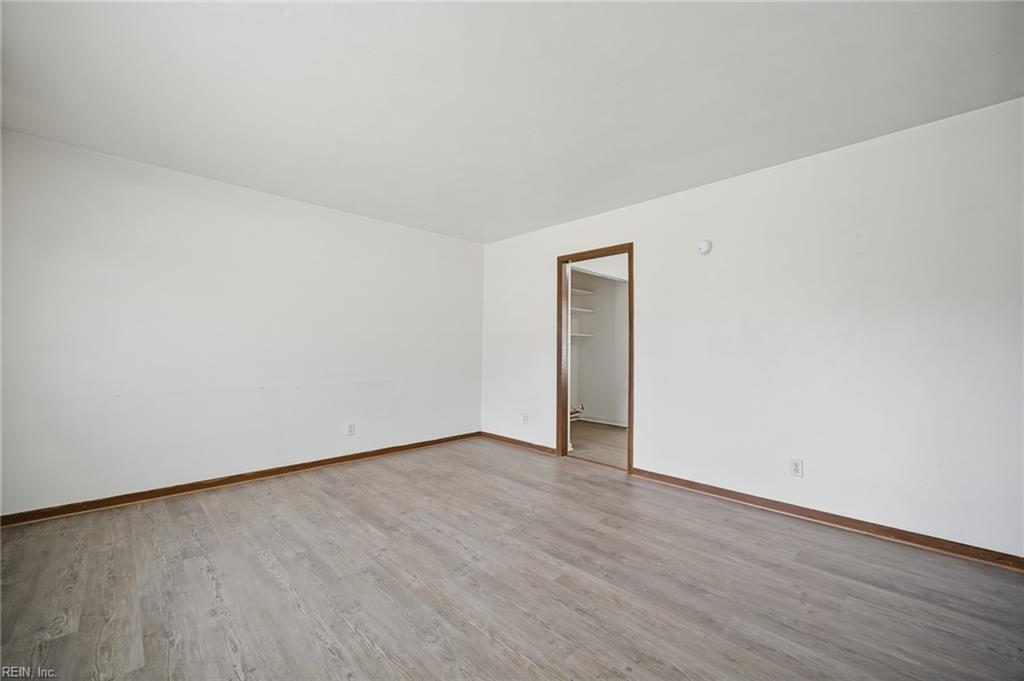 3228 Bangor Dr Property Photo 5
