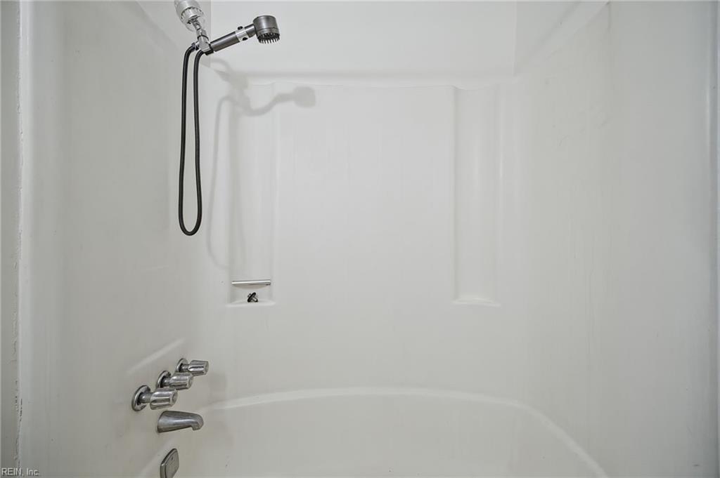 3228 Bangor Dr Property Photo 16