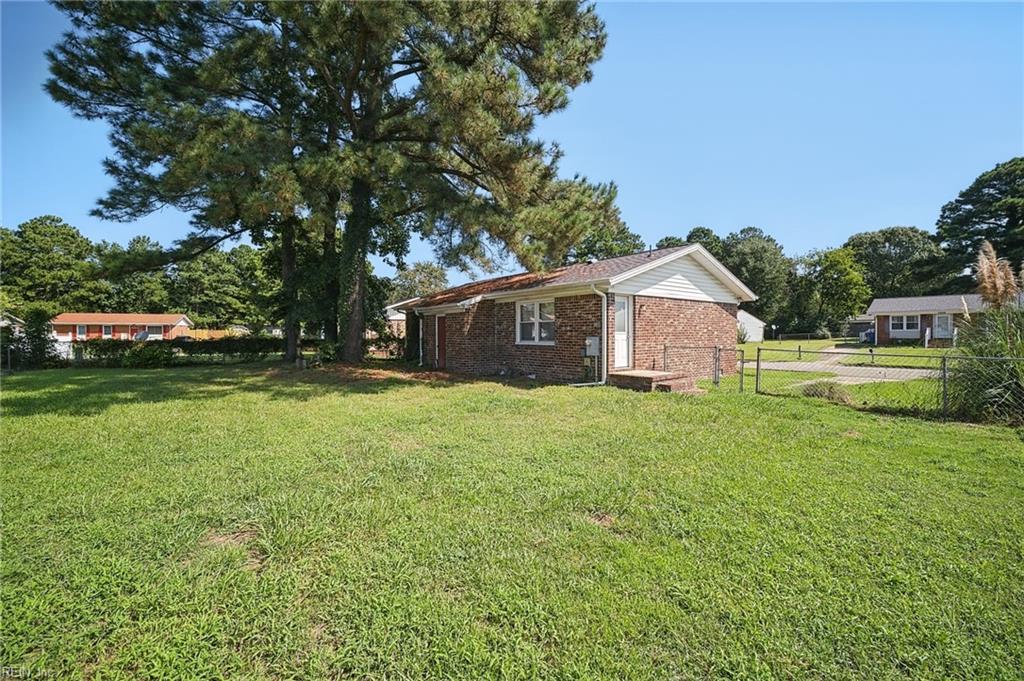 3228 Bangor Dr Property Photo 24