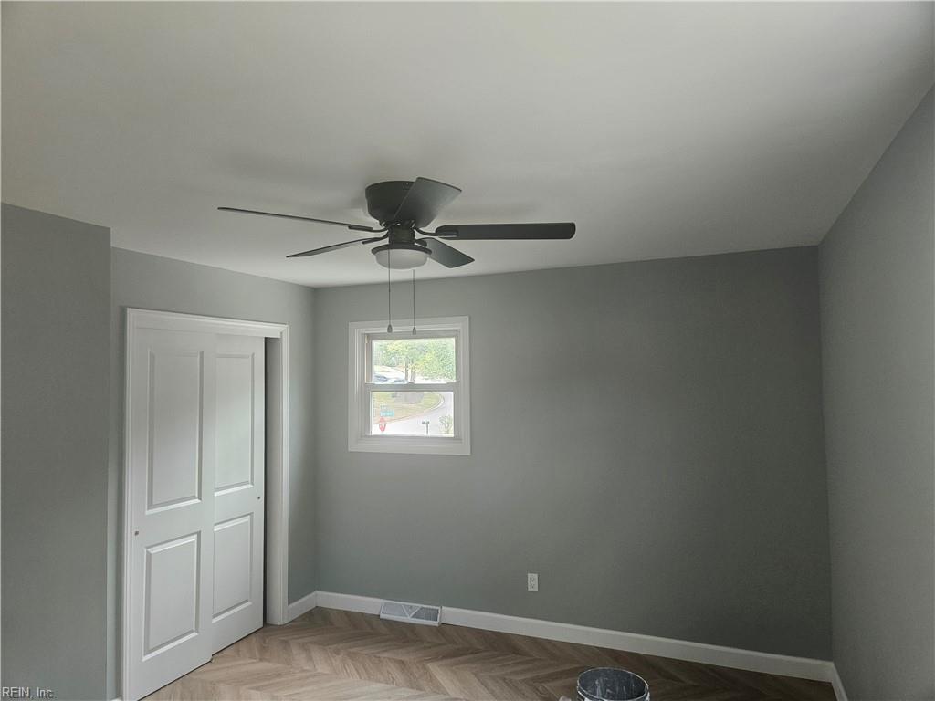 6201 Halrose Ln Property Photo 9